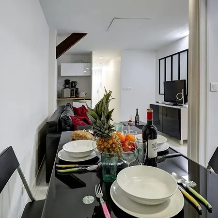 373 Suzanne - Superbe A * باريس